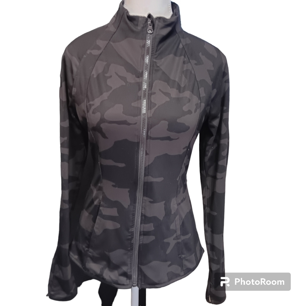 Yogalicious LUX Jacket Full Zip Womens S Black Camouflage Long Sleeve Thumbho